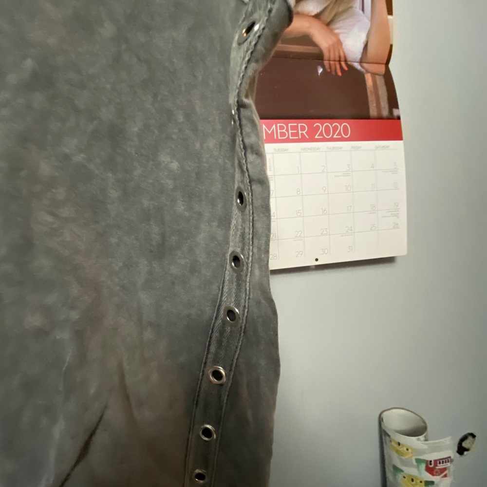 Sleeveless top - Picture 2 of 4